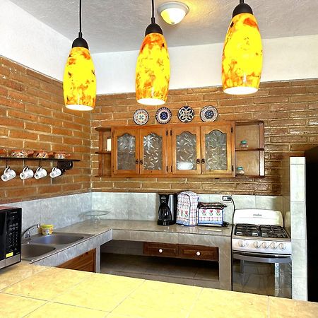プエルトバラータ Casa Anitaアパートホテル エクステリア 写真